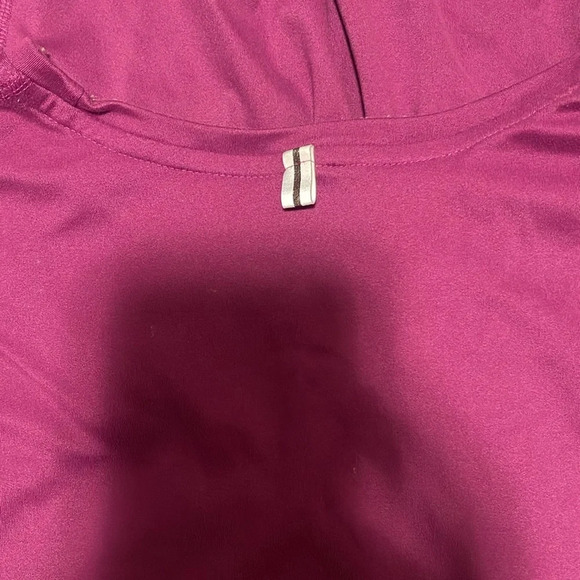NIKE dry fit running top, M. Worn but good used condition - Picture 7 of 8